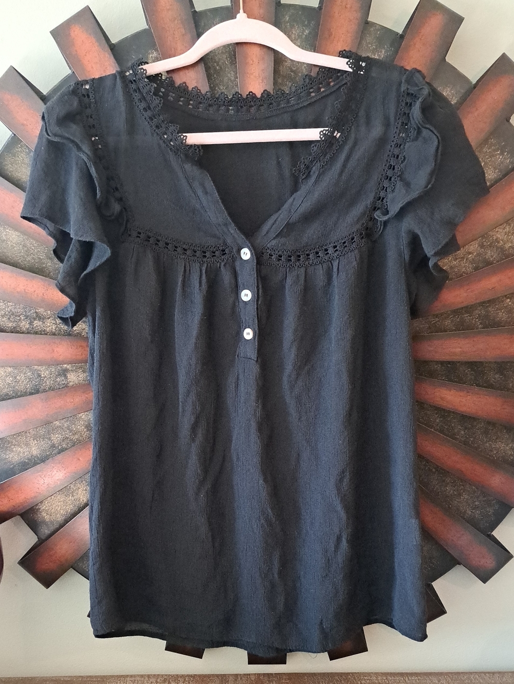 Women’s Black Crochet-Trim Short Sleeve Top 1x Fits Like Large See Measurments